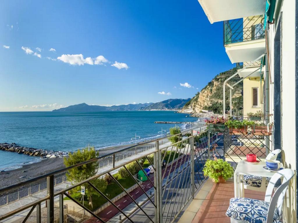Vedi O' Mare Quant'E Bello Apartment Sestri Levante Exterior photo